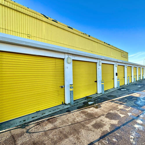 External lockups in Dagenham Driveup lockups Big Yellow