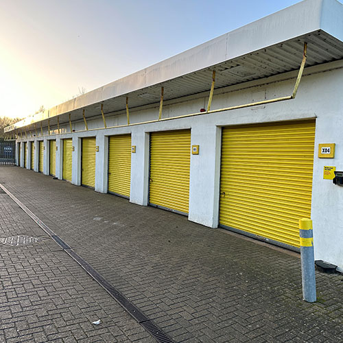 External lockups in Milton Keynes Driveup lockups Big Yellow