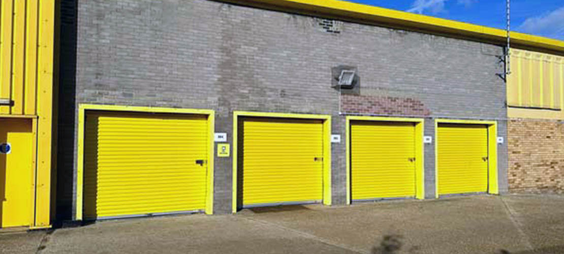 External lockups in Southend Driveup lockups Big Yellow