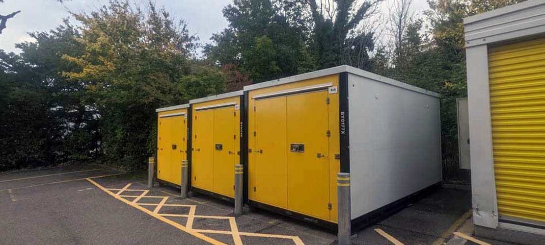 External lockups in Tunbridge Wells Driveup lockups Big Yellow