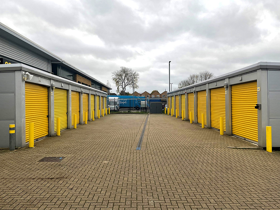 Guildford Slyfield Self Storage Units Big Yellow