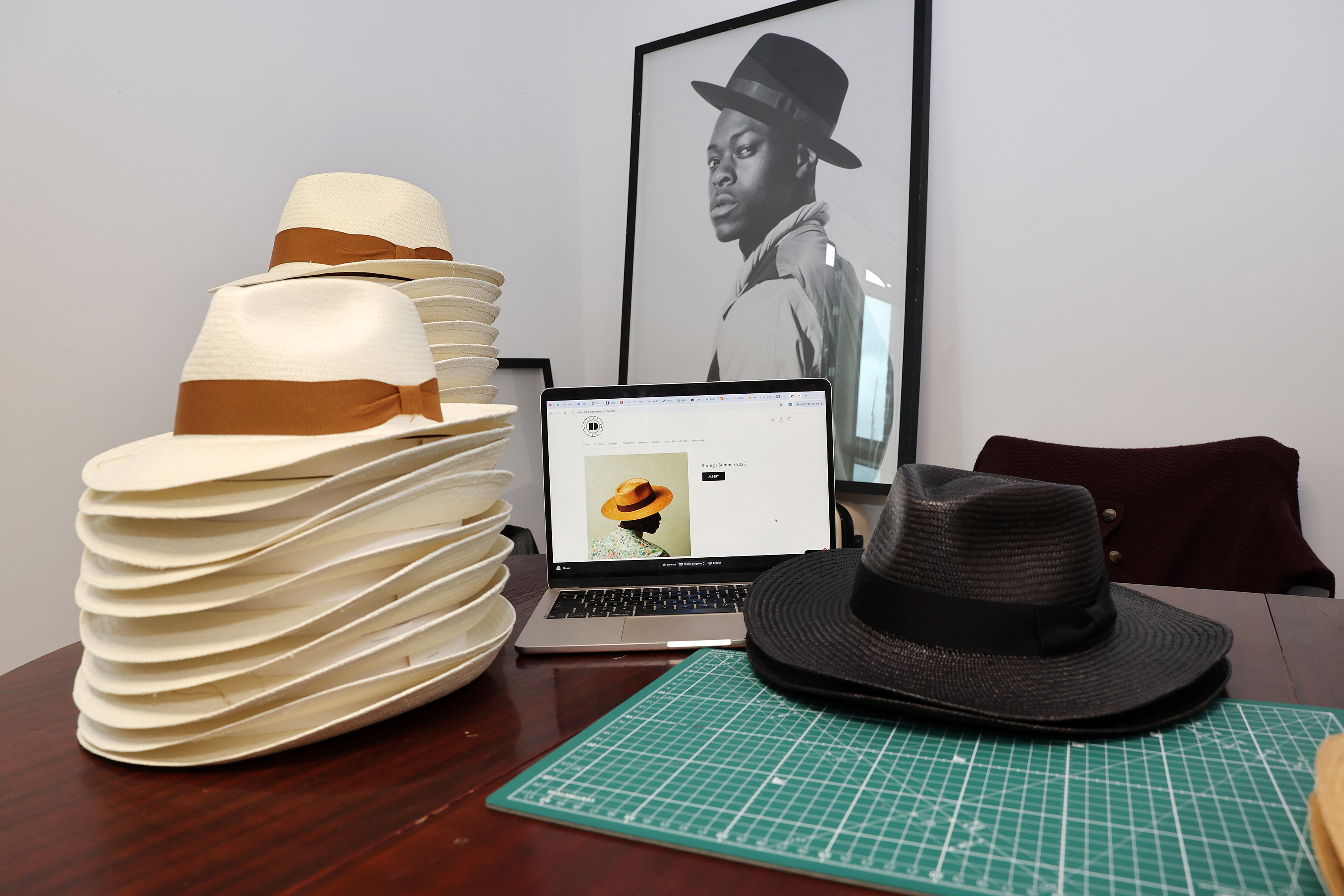 Dasmarca Hat 02