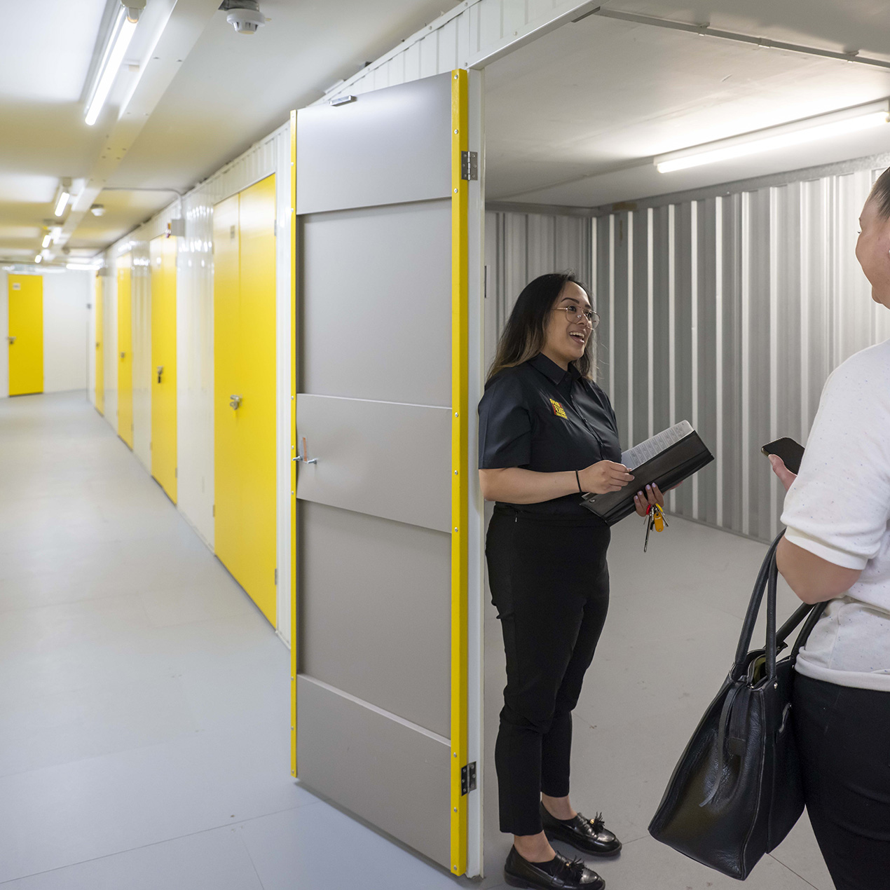 bigyellow-partner-bg-4